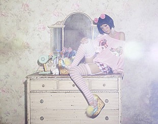 「ハナエ×乃木坂46生駒里奈 カワイイ“MILK”双子コーデの映像公開」