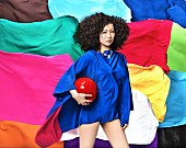 椎名林檎「椎名林檎 サッカー特番＆『MUSIC JAPAN』で新曲「NIPPON」を披露」1枚目/2