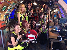 E Girlsが本日より Dヒッツ のcm出演 Djダケと初コラボ Daily News Billboard Japan