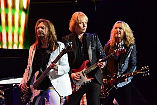 「スティクスとフォリナーのツアーバスが駐車中に火事」