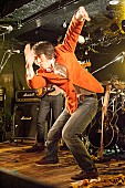 井乃頭蓄音団「「ライバル」でおなじみのダンスもキレッキレの松尾よういちろう（vo）」52枚目/63