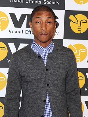 「ファレル、アリアナ・グランデ、NFL新シーズンの開幕イベントへ」