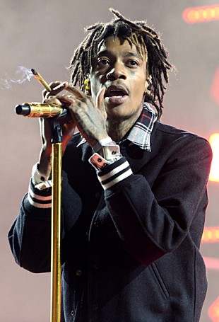 「ウィズ・カリファ、ファンがバックステージで射殺され公演を中止」