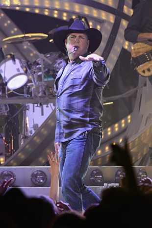 「iTunesでの楽曲販売を拒む最後のオオモノが自身で配信サービスを開始」