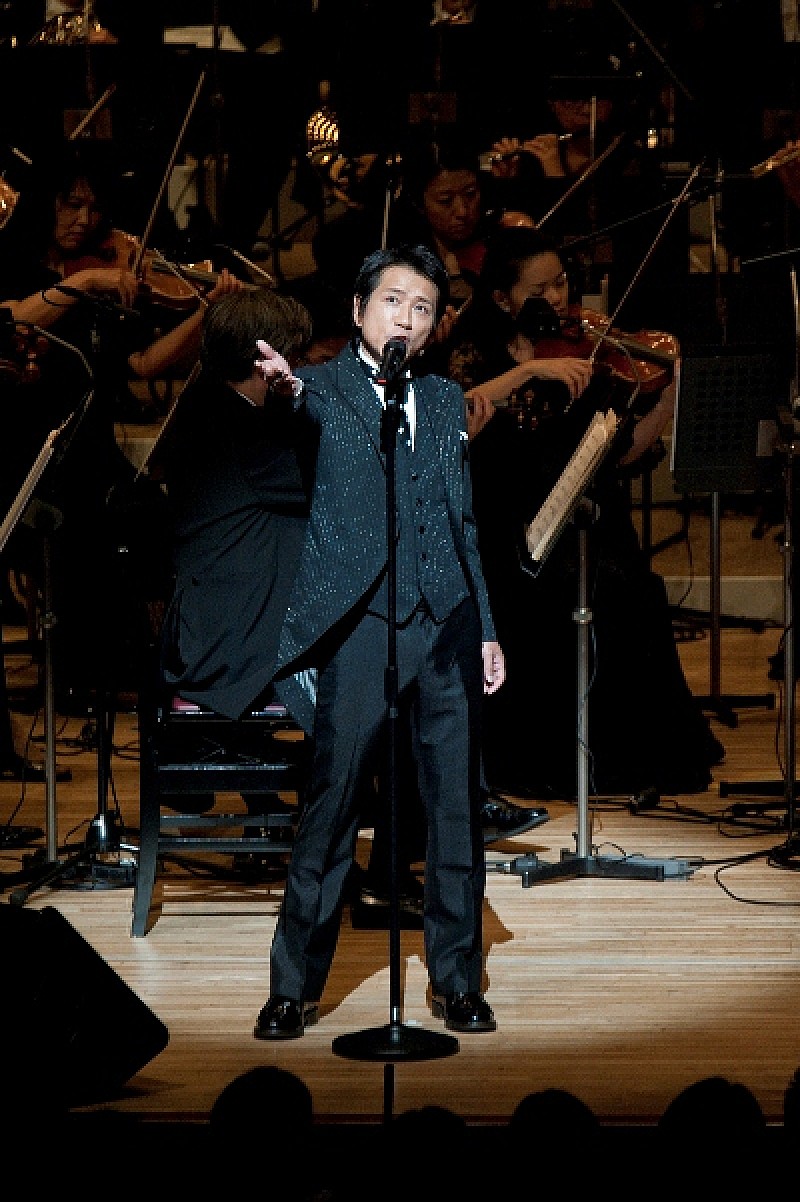 藤井フミヤ、フルオーケストラの競演ツアーがテレビ東京系列で放送