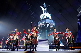 「“EXILE一族、史上最大の祭り”がスタート、圧巻のパフォーマンスに5万人が熱狂」