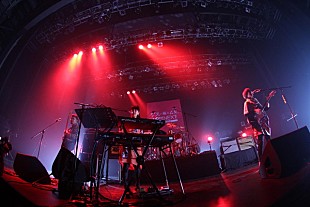 「ゲスの極み乙女。アルバムフラゲ日にフリーライブ開催し、3000人が熱狂」