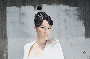 「NAOMI YOSHIMURA クリスマスにオフィシャルサイトオープン、新ビジュアルも」