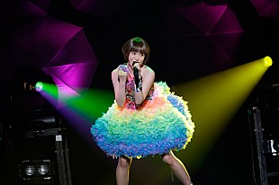 「武藤彩未 ワンカットMVが話題の新曲「パラレルワールド」ライブ映像公開」