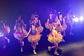 橋本環奈「橋本環奈率いるRev.from DVL 初のライブハウスツアーで16歳の誕生日祝い＆可愛らしい新曲発表」1枚目/2