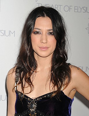 「ミシェル・ブランチ、11年連れ添った夫と離婚の申し入れ」