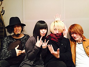 「蟲ふるう夜に 慎乃介（g）フィッシャー症候群から回復＆松隈ケンタ/GOMESS/出羽良彰参加の新アルバム完成」