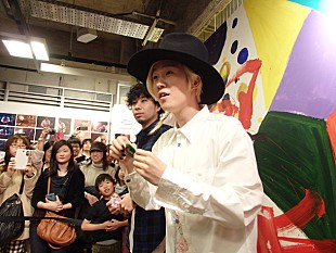 「吉田山田【吉田山田展大阪】オープン＆滝の次はイルミネーションの中で「日々」歌唱決定」