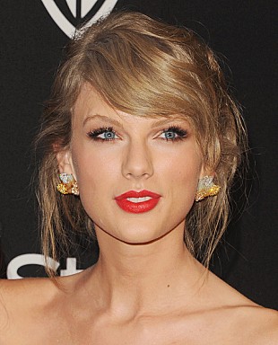 「テイラー・スウィフトがニューヨーク教育局に5万ドルを寄付」