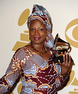 「アンジェリーク・キジョー、フルオーケストラとのコラボ曲を公開」