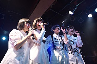 「Maison book girl 宗本花音里の号泣脱退ライブ「辞めたくない！」と絶叫するも、最後は笑顔でさよなら……そして新メンバー発表」