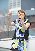 荻野目洋子「荻野目洋子“ヨーコの日”のミニライブにファン500人熱狂「オギノメちゃ～ん！」」1枚目/4