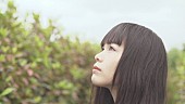 蟲ふるう夜に「蟲ふるう夜に「同じ空を見上げてた featuring GOMESS」MV公開＆ワンマンライブにGOMESS出演決定」1枚目/2