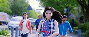 「AKB48まゆゆ“雨女”返上で走りまくった新曲MV先行公開「衝撃のラストが」」