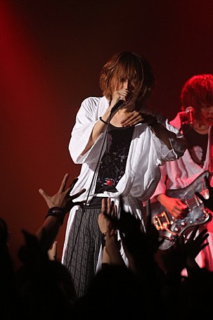 「赤飯×S!N ツアースタート キンコン西野イラストのベスト盤“キョダベ”アピール」