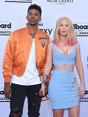 「イギー・アゼリアと結婚か!?　NBA選手の恋人が何かを計画中」