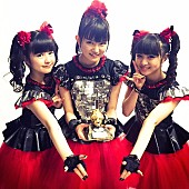 BABYMETAL「BABYMETAL、英メタル雑誌『METAL HAMMER』主催アワードも受賞　ドラゴンフォースとも共演」1枚目/2