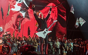 「メタリカがNBAファイナル試合前に米国国家を斉唱！　映像公開」