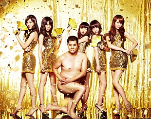 「とにかく明るい安村 可愛いアイドルたちとのヌードコラボ動画公開」