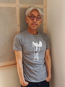 坂本龍一「坂本龍一 復帰を祝して「おかえり教授！グッズ」登場 直筆サインもらえる企画も」1枚目/4