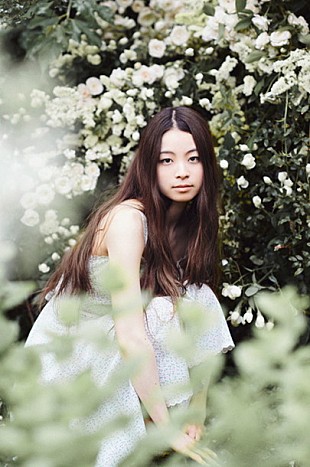 「片平里菜「夏の夜」から2周年……3rdワンマンツアー“そんなふうに愛することができる？”開催発表」