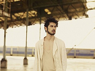 「平井堅 20年間の軌跡追ったアニバーサリーブックを誕生日リリース」