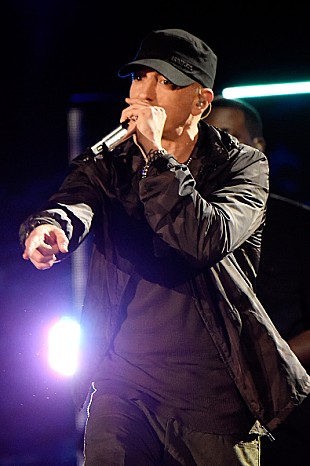 「エミネムのシェイディ・レコード、死去したラッパーの家族に1万ドルを寄付」