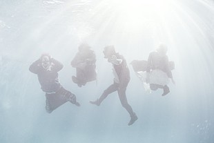 「SEKAI NO OWARI ダブルA面SG『SOS / プレゼント』ジャケ写＆新アー写真公開」