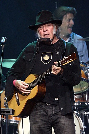 「ニール・ヤングが自身の音楽配信サービス“Pono”について説明」