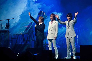 「TM NETWORK 30周年FINAL公演より「RHYTHM RED BEAT BLACK」（ハウス食品『O'ZACK』CMソング）公開」