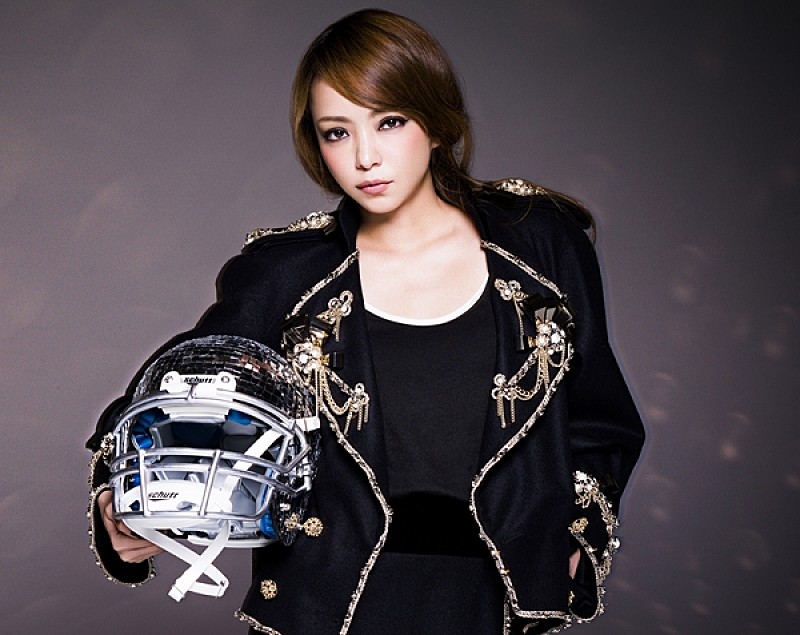 安室奈美恵が大阪城ホールのライブを前に、FM802に出演