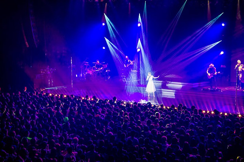 浜崎あゆみ 12年ぶりライブハウスツアーで「M」「Replace」「Pray」等