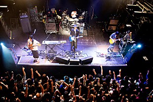 「RADWIMPS ロンドン公演公式ライブレポ到着「10年間待っていた人、10年間かけて届けに来たバンド」」