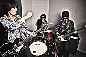 ＴＨＥ　ＧＲＯＯＶＥＲＳ「日本屈指のスリーピースTHE GROOVERSが絶賛中の新作から厳選したアナログ盤リリース、MVフルVer.も解禁」1枚目/2