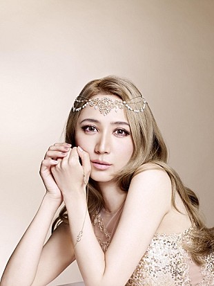 「サラ・オレイン『ｆ エフ』でヴァイオリニストや作曲家としての一面も披露、リリース記念インタビュー」