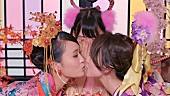 AKB48「AKB48「私の目の前で前田さんと大島さんがキス」レジェンドメンバー参加の10周年記念シングルMV解禁」1枚目/40