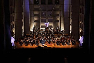 「石井竜也×オーケストラ、ドラマチックな響きの競演が心の芯を揺らす　【30TH　ANNIVERSARY】ライブレポート」