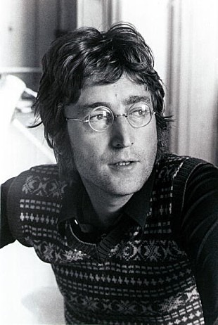 「ジョン・レノンの髪の毛がおよそ390万円で落札」