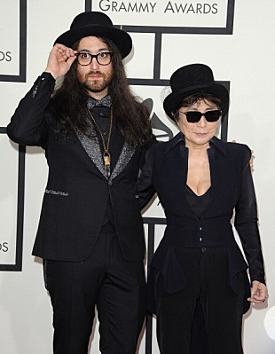 「インフルエンザで入院したオノ・ヨーコが退院、ショーン・レノンがツイート」