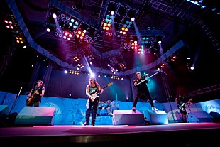 「アイアン・メイデン専用ジェット機が飛行場で事故」