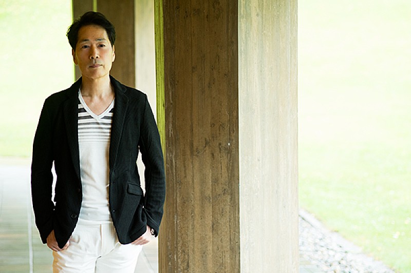稲垣潤一、日本を代表するAORシンガーがデビュー35周年を目前に 