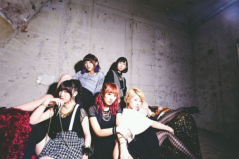 EDM×J-POP！ 5人組アイドルDINOSAUR BRAINが1stアルバムをリリース＆MV公開