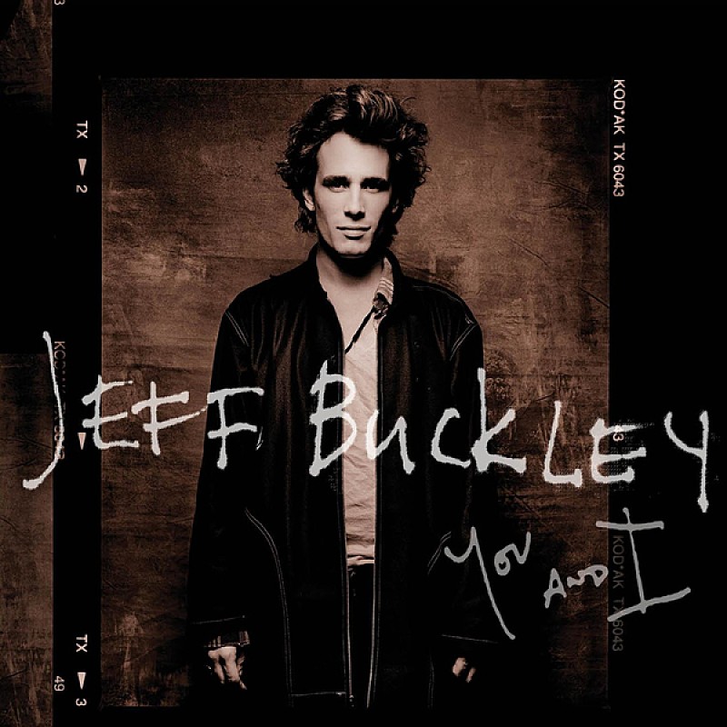 ジェフ・バックリィ「ザ・スミス、ツェッペリン、スライ…数々の名曲と1人で渡り合うジェフ・バックリィの孤高の天才を伝える貴重な“記録”作（Album Review）」1枚目/1