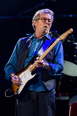 「エリック・クラプトン、新作からJ.J.ケイル未発表曲カバーを公開」