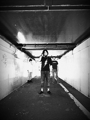 「HAWAIIAN6、新曲「My Name Is Loneliness」MV公開！」